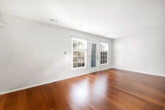 8418 Knights Bridge Rd in Charlotte, NC - Building Photo - Building Photo