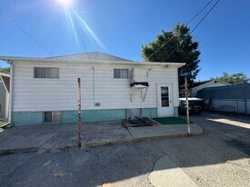 812 Muir Ave in Rock Springs, WY - Building Photo