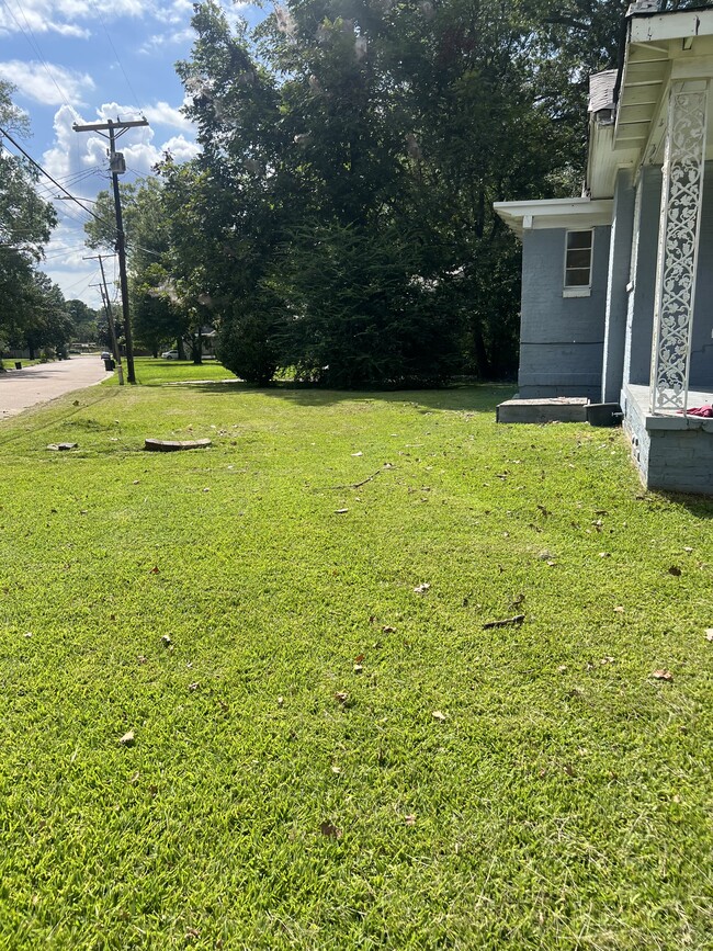 property at 3701 Northview Dr