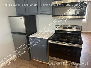 1081 Cross Keys Rd in Lexington, KY - Foto de edificio - Building Photo