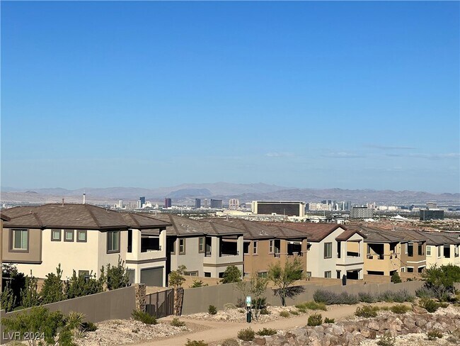 758 Spirit Lake St in Las Vegas, NV - Building Photo - Building Photo