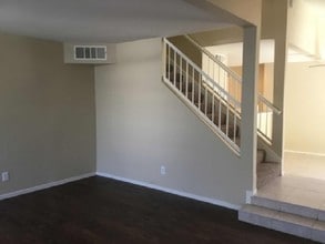 8019 Dorinda Ave in Las Vegas, NV - Building Photo - Building Photo