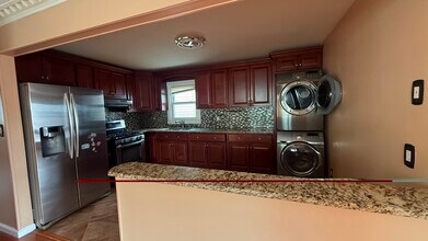 503 Avenue C, Unit 2nd fl in Bayonne, NJ - Building Photo - Building Photo