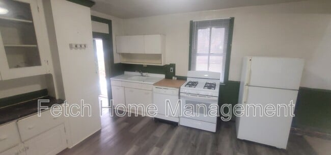 property at 107-109 E Main St