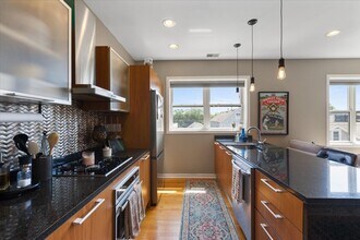 1653 N Fairfield Ave in Chicago, IL - Building Photo - Building Photo