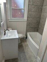 2936 Pasadena St, Unit Upper Left in Detroit, MI - Foto de edificio - Building Photo