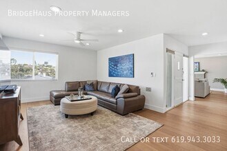3266 Goldfinch St in San Diego, CA - Building Photo - Building Photo