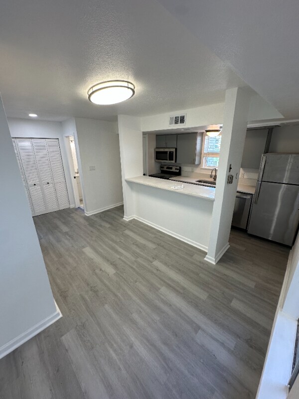 2544 Hondo Ave in Dallas, TX - Building Photo - Building Photo
