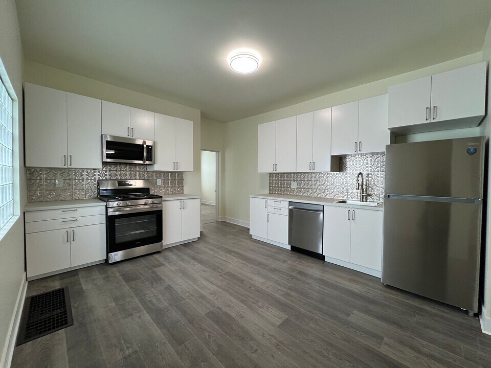 122 Linnview Ave in Pittsburgh, PA - Building Photo