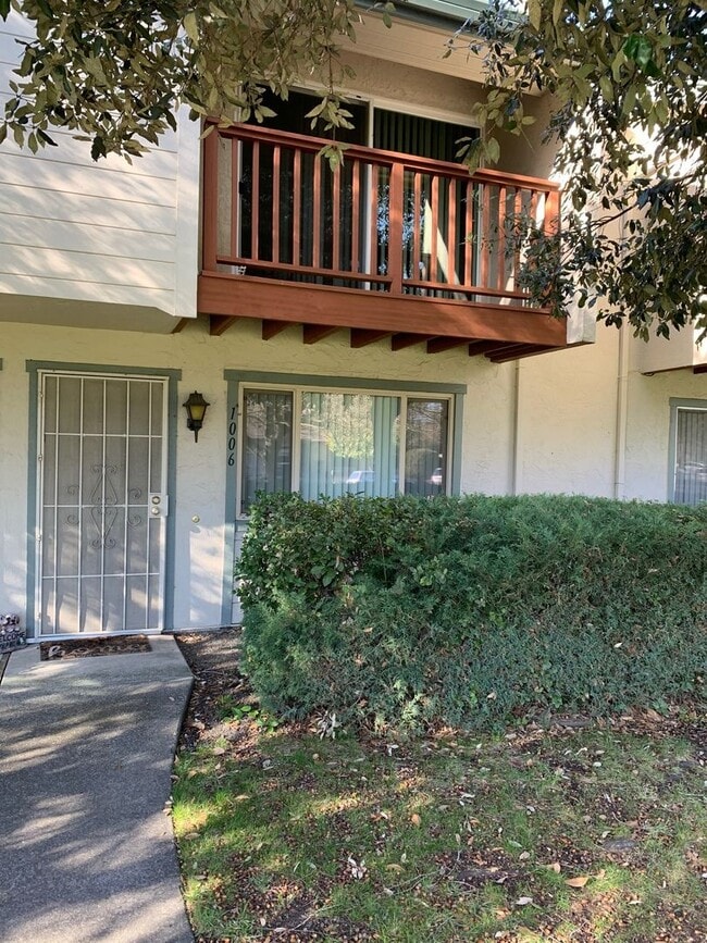 property at 1006 Eleanor Ave
