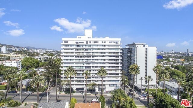property at 838 N Doheny Dr