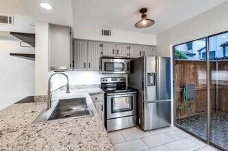 5626 Preston Oaks Rd in Dallas, TX - Building Photo - Building Photo
