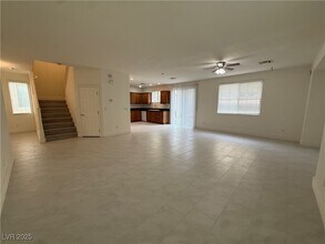 9748 Waukegan Ave in Las Vegas, NV - Building Photo - Building Photo