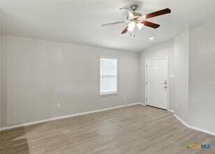 737 Peak Pl in New Berlin, TX - Building Photo - Building Photo
