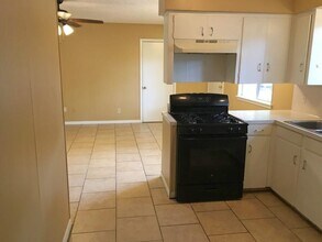 900 E Austin Ave in Round Rock, TX - Building Photo - Building Photo
