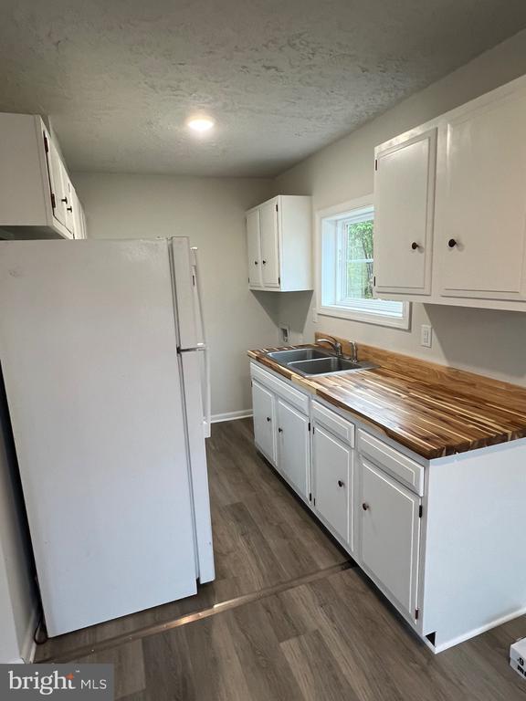 property at 50 Briarwood Ln