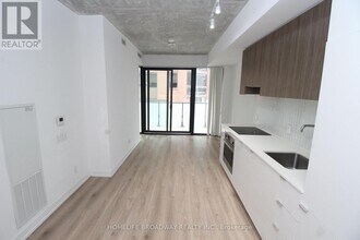 161 Roehampton Ave in Toronto, ON - Building Photo - Building Photo