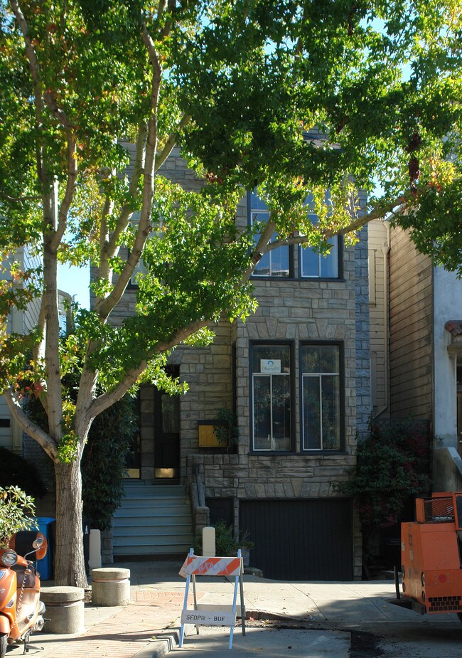49-51 Sanchez St in San Francisco, CA - Foto de edificio - Building Photo