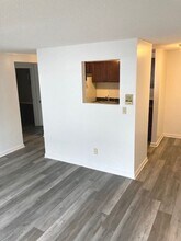 Myrtle Street in Malden, MA - Foto de edificio - Interior Photo