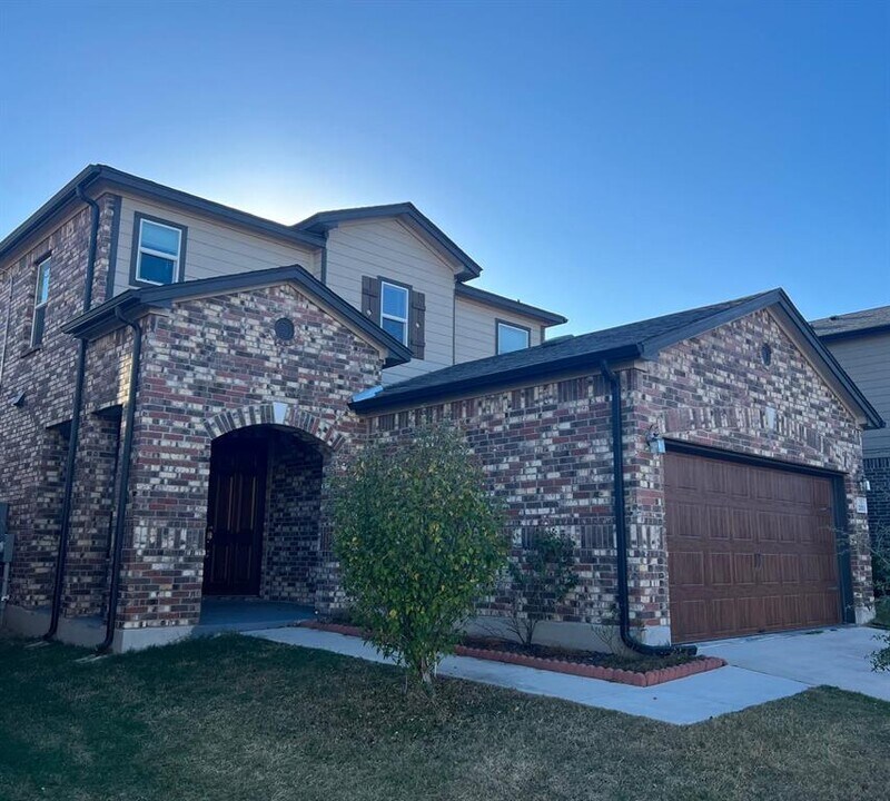 2013 Ebony Dove St in Round Rock, TX - Building Photo