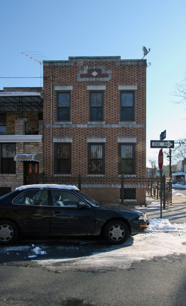 1089 Belmont Ave in Brooklyn, NY - Building Photo - Building Photo