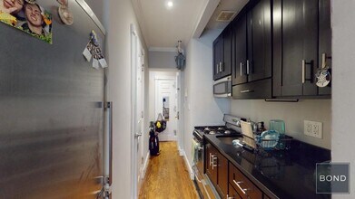 250 Mott St in New York, NY - Building Photo - Building Photo