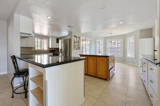 1240 Tres Lomas Dr in El Cajon, CA - Building Photo - Building Photo
