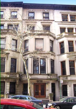 318 W 102nd St in New York, NY - Building Photo