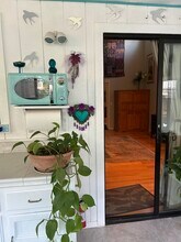 1060 Waring St, Unit Studio in Seaside, CA - Foto de edificio - Building Photo