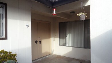 1189 N Shattuck St in Orange, CA - Building Photo - Building Photo