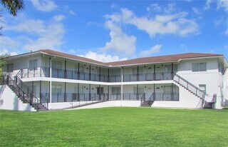 9220 Biscayne Blvd in Miami Shores, FL - Building Photo