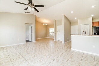 4108 Shelter Bay Dr in Kissimmee, FL - Building Photo - Building Photo