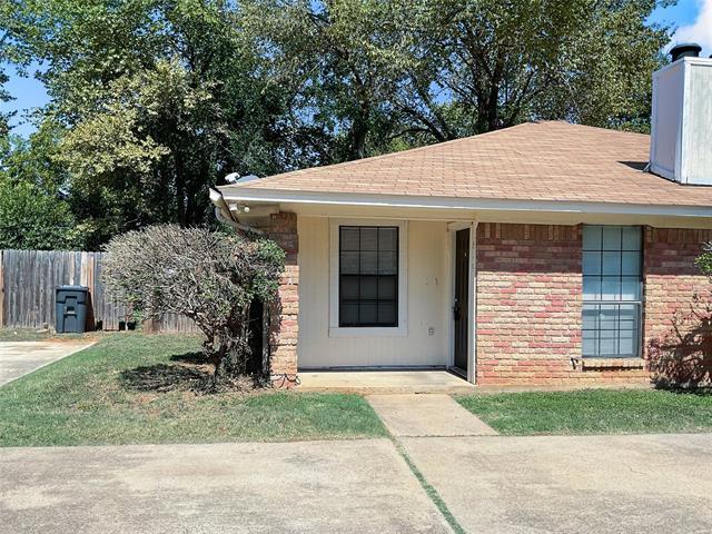 819 N Mesquite St in Arlington, TX - Building Photo