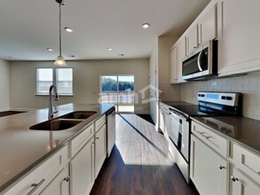 110 Anthurium Dr in Summerville, SC - Building Photo - Building Photo