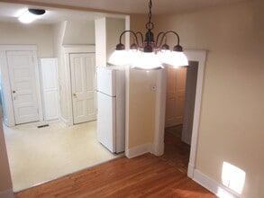 605 1/2 N State St in Champaign, IL - Foto de edificio - Building Photo