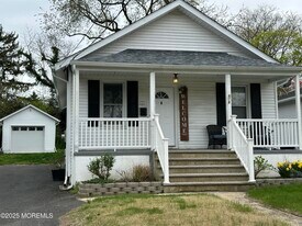 678 Buttonwood Ave in Long Branch, NJ - Building Photo