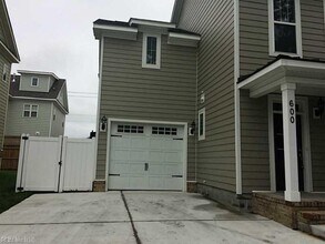 600-23rd 1/2 23 1/2 St in Virginia Beach, VA - Building Photo - Building Photo