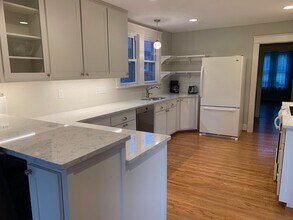 2124 Ashwood Ave in Nashville, TN - Building Photo - Building Photo