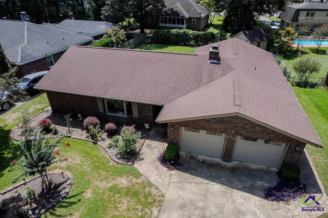 413 Granada Terrace in Warner Robins, GA - Building Photo
