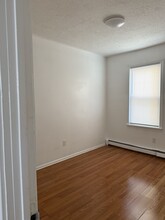 149 2nd Ave, Unit First floor in Woonsocket, RI - Building Photo - Building Photo