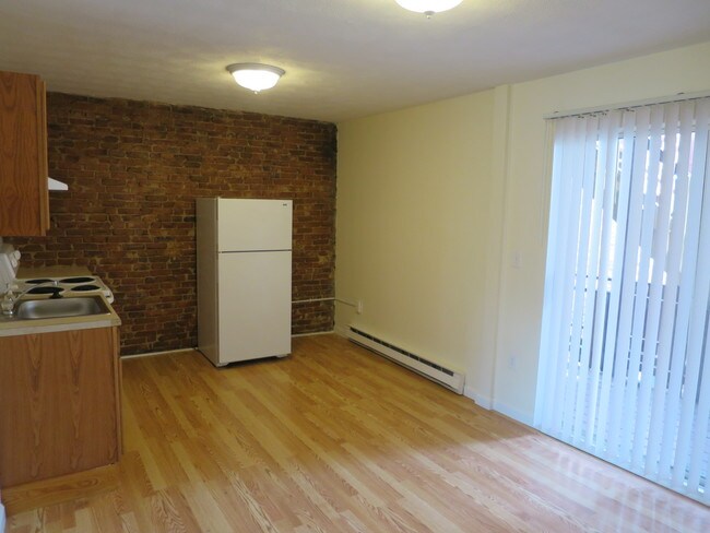 3 Elm St in Somerville, MA - Foto de edificio - Building Photo