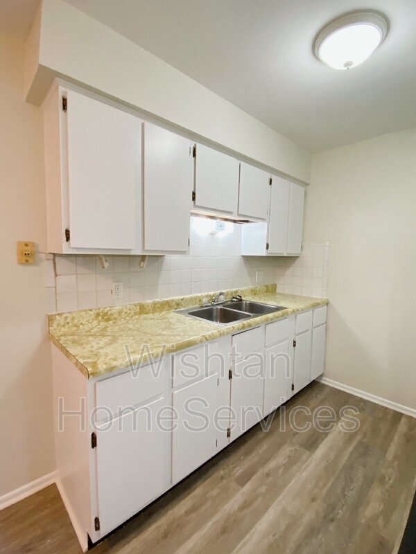 203 Charleston Blvd in Macomb, IL - Building Photo - Building Photo