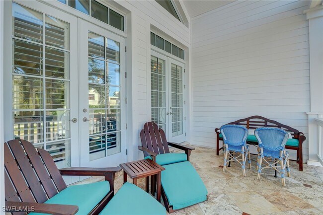 property at 1551 Gulf Shore Blvd S