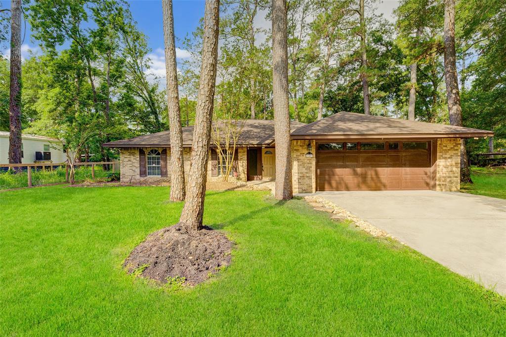 21409 Forest Magic Ln in Humble, TX - Foto de edificio