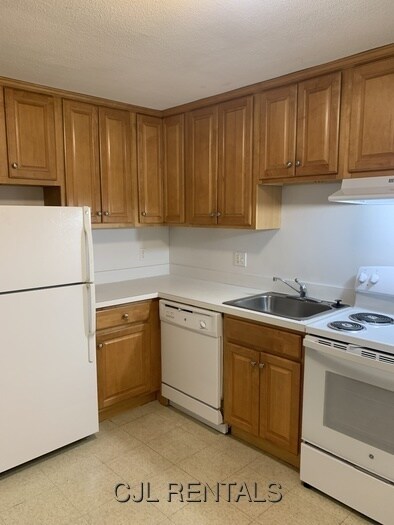 8 Lake St in Arlington, MA - Building Photo - Building Photo