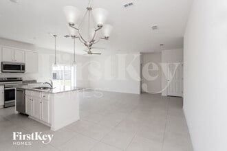 519 Crown Rose Dr in Bartow, FL - Building Photo - Building Photo