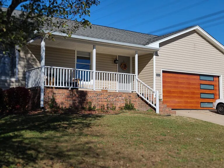 4219 Chilton Way in High Point, NC - Building Photo