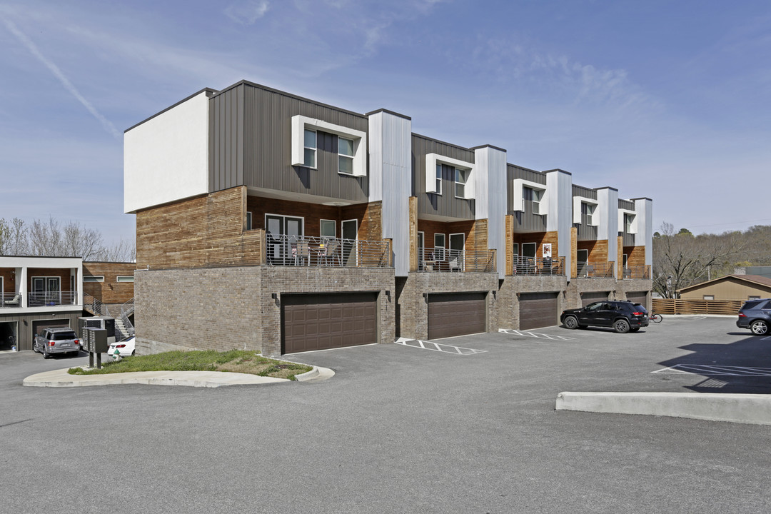 Sycamore Townhomes in Fayetteville, AR - Building Photo