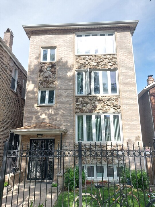 2717 S Princeton Ave in Chicago, IL - Building Photo