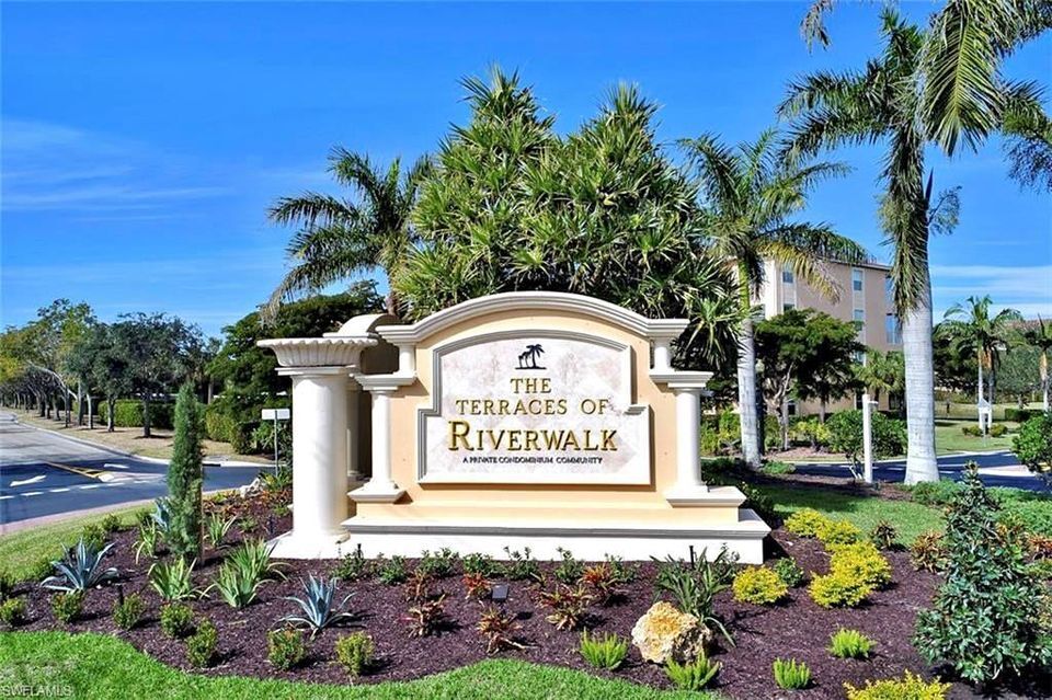 8310 Whiskey Preserve Cir, Unit 231 in Ft. Myers, FL - Building Photo